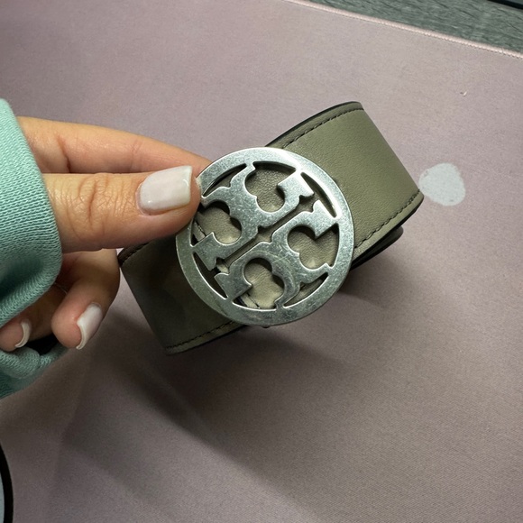 Tory Burch women’s reversible blue grey Leather Belt - Picture 6 of 6
